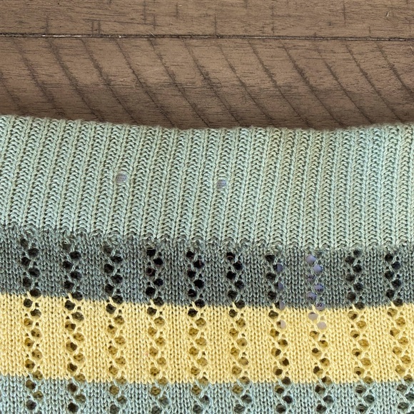 🔅 Woman’s 2 Piece Knitted Stripped Skirt and Crop Top🔅 - Picture 5 of 6